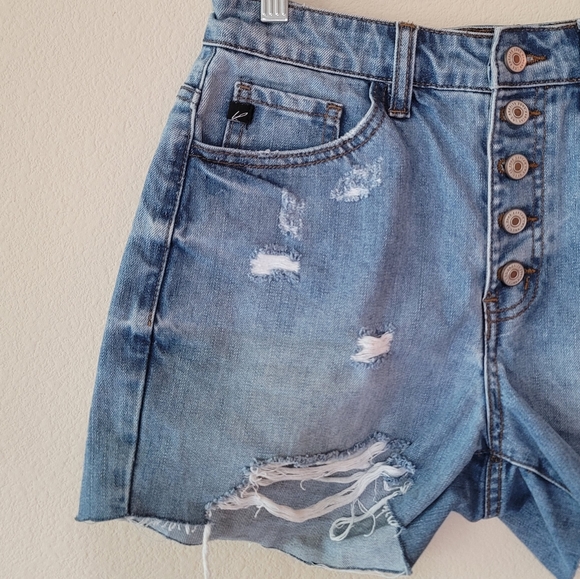 KanCan high rise button fly cut off shorts - Picture 3 of 6
